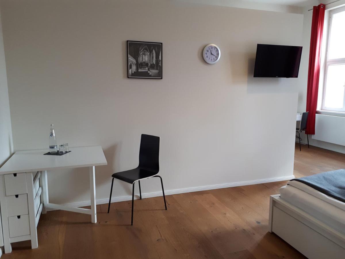 Hotel Brandenburger Dom Brandenburg  الغرفة الصورة